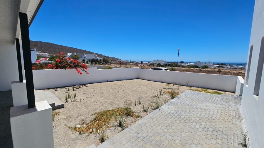 4 Bedroom Property for Sale in Harbour Lights Western Cape